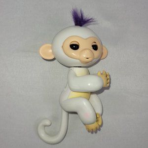 Fingerlings Baby Monkey Sophie Interactive Electronic WowWee Toys